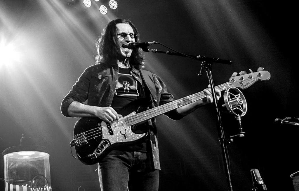 Geddy Lee Net Worth, Career, Wife, Kids and Quick Facts